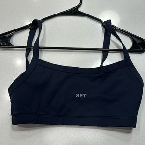 Set active scoop bra size medium in the color Oxford (navy blue)